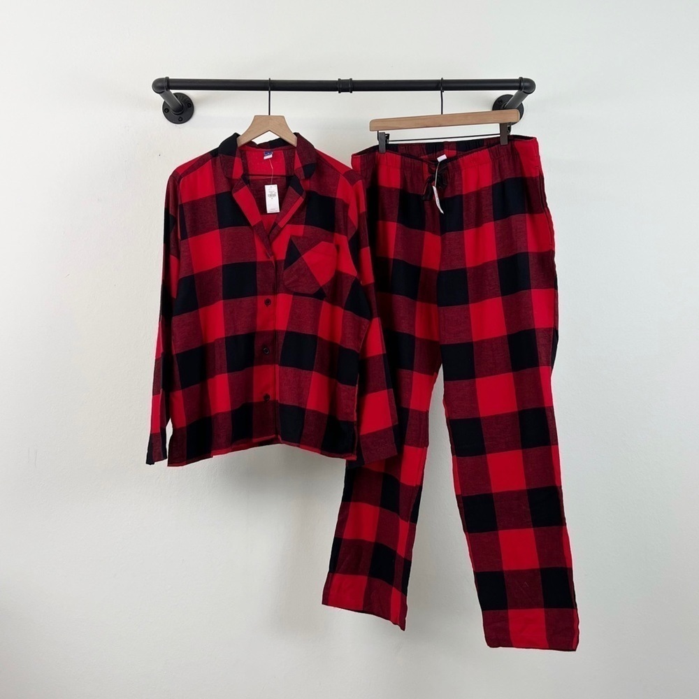 Old Navy Red and Black Buffalo Plaid Pajama Set - Picture 3 of 6